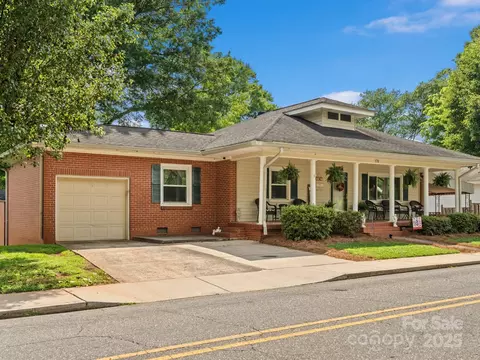 170 8th Ave, Cramerton, NC 28032