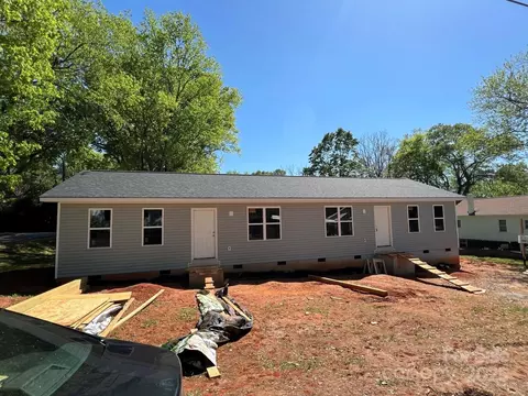 F Street, Newton, NC 28658