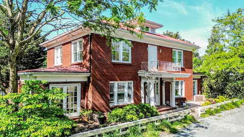 407 W Main St, Forest City, NC 28043