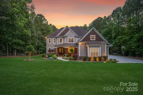 4877 River Hills Dr, Denver, NC 28037