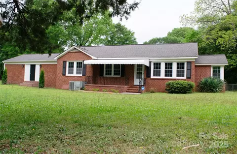 925 Grace Ave, Lancaster, SC 29720