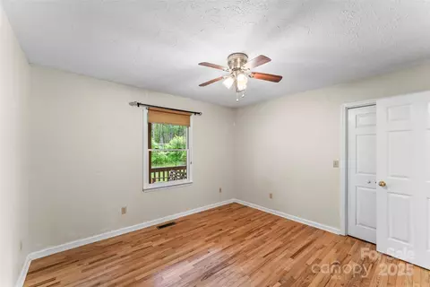 Bedroom - 6562 Gingercake Rd, Newland, NC 28657 photo 2 of 4
