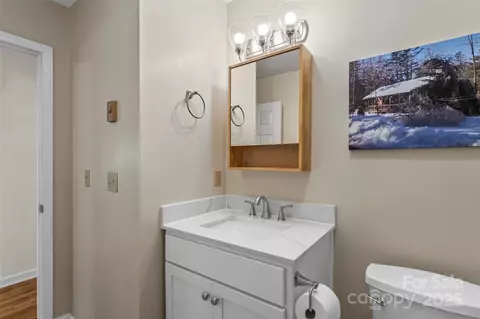 Bath - 6562 Gingercake Rd, Newland, NC 28657 photo 3 of 3