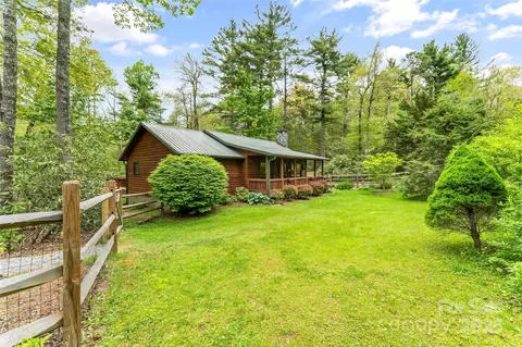Exterior - 6562 Gingercake Rd, Newland, NC 28657 photo 5 of 18