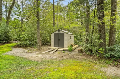 Exterior - 6562 Gingercake Rd, Newland, NC 28657 photo 14 of 18