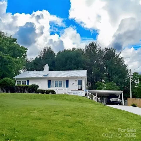 346 Eastover Ne Cir NE, Lenoir, NC 28645
