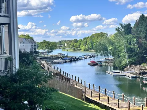 108 Pier 33 414 Dr #414, Mooresville, NC 28117