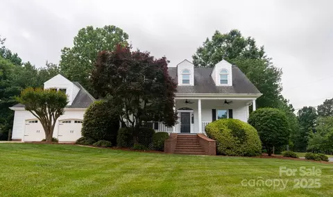 19523 Sunnypoint Ct, Cornelius, NC 28031
