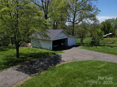Exterior - 4680 E Old Clyde Rd, Clyde, NC 28721 photo 3 of 6