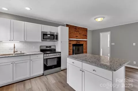 Kitchen - 332 E Rebound Rd, Lancaster, SC 29720 photo 4 of 4