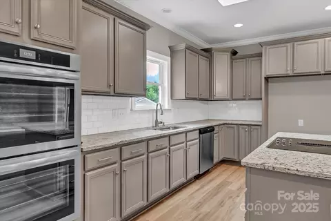 Kitchen - 332 E Rebound Rd, Lancaster, SC 29720 photo 2 of 4