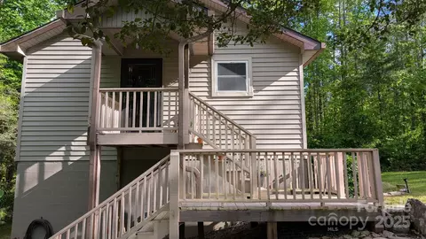 87 Oscar Chappell Rd, Brevard, NC 28712