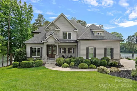 112 Nautilus Ct, Troutman, NC 28166