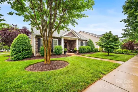 13407 Hazelbrook Ln, Cornelius, NC 28031 photo 2