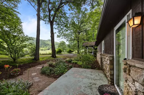 1128 Forest St, Mars Hill, NC 28754 photo 6