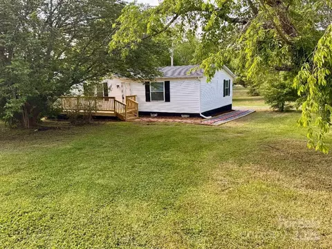2031 Bristol Creek Ave, Morganton, NC 28655
