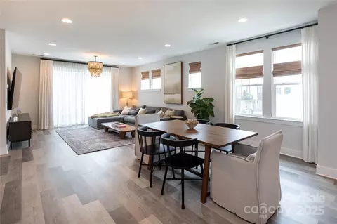 2254 Electric Ln, Charlotte, NC 28205