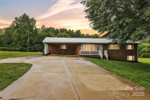 133 Jo Monni Loop, Statesville, NC 28625