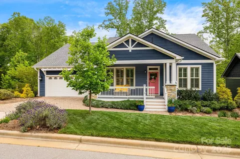 75 Balsam High Rd, Biltmore Lake, NC 28715