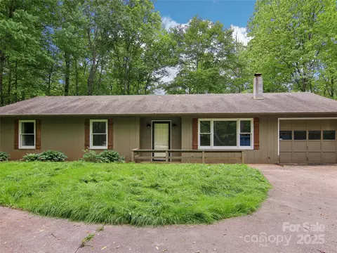 66 Executive Estates Dr, Old Fort, NC 28762