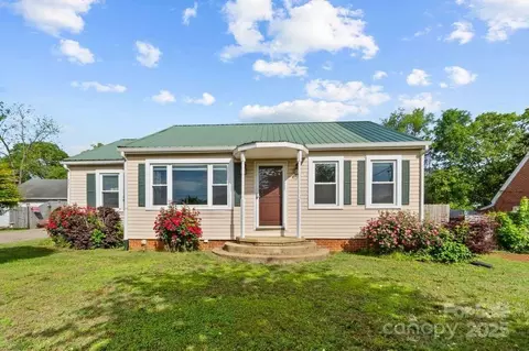 531 Lower Creek Ne Dr NE, Lenoir, NC 28645