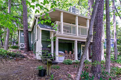70 Lake Sega Cir, Brevard, NC 28712