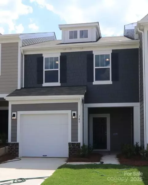 746 Lockhaven Nw Dr NW, Concord, NC 28027