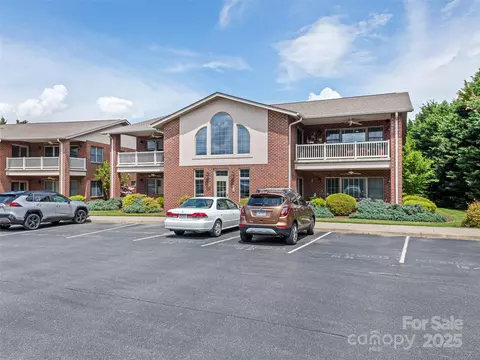 1465 S Lakeshore B-4 Dr #B-4, Lake Junaluska, NC 28745