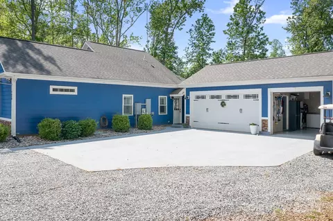 Exterior - 720 Cricket Ln, Mount Ulla, NC 28125 photo 6 of 13