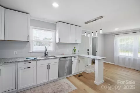502 Kings Mountain St, Clover, SC 29710