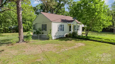 1302 N Ellis St, Salisbury, NC 28144