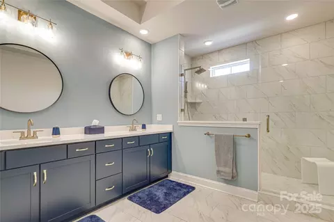 Bath - 8221 Houser St, Cornelius, NC 28031 photo 2 of 5