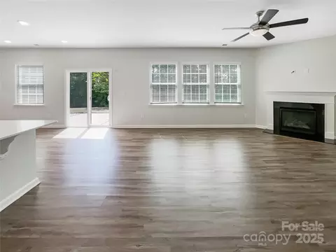 Living - 1723 Loggerhead Dr, Lancaster, SC 29720 photo 4 of 5