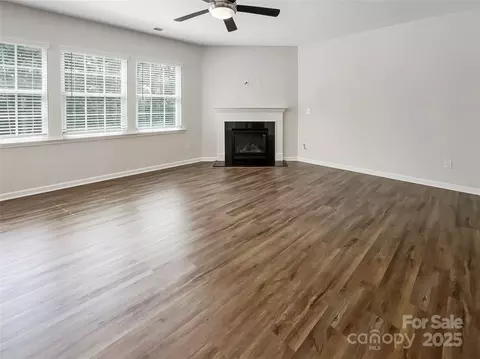 Living - 1723 Loggerhead Dr, Lancaster, SC 29720 photo 2 of 5