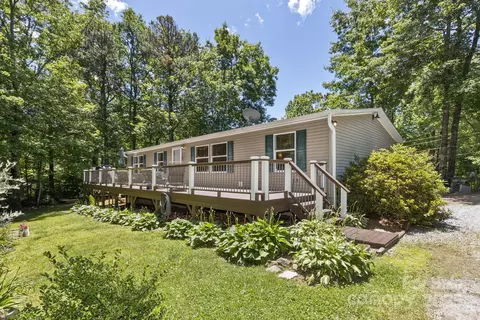 20 Howell Rd, Brevard, NC 28712