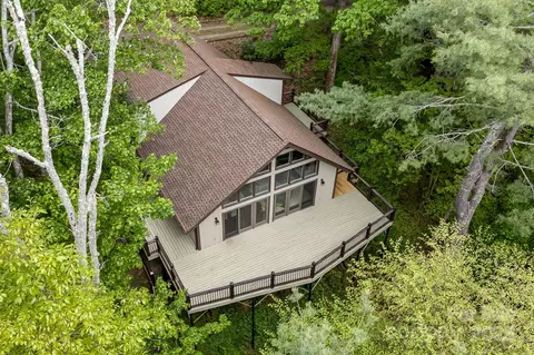 8 Quinn Ct, Asheville, NC 28805