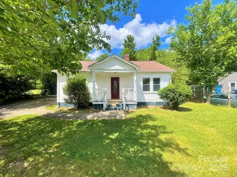 736 7th Sw Ave SW, Hickory, NC 28602