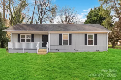 1637 Sumner Dr, Rock Hill, SC 29732