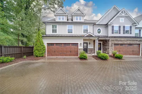 5918 Barrowlands Ct, Charlotte, NC 28210