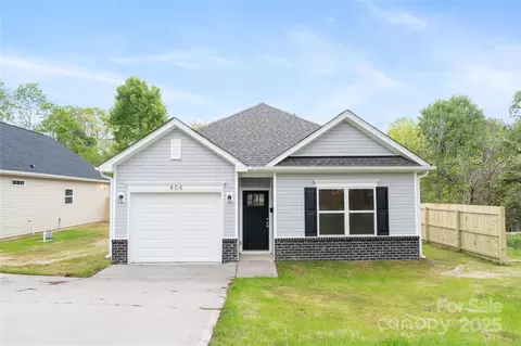 401 Groves St, Lowell, NC 28098