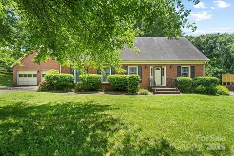8017 Prince George Rd, Charlotte, NC 28210