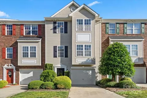 245 Rock Ridge Ln, Mount Holly, NC 28120