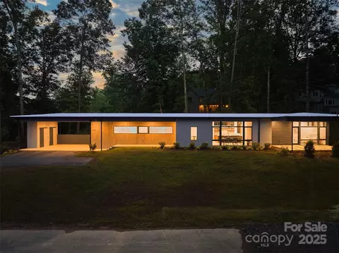 129 English Dr, Candler, NC 28715