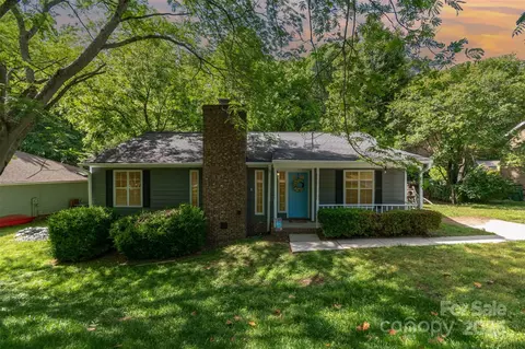 9021 Louvaine Dr, Charlotte, NC 28227