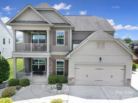 2015 Knocktree Dr, Indian Trail, NC 28079