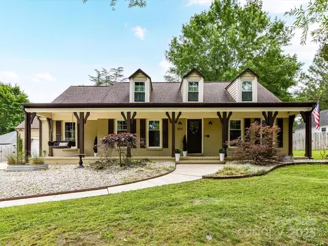 4711 Truscott Rd, Charlotte, NC 28226