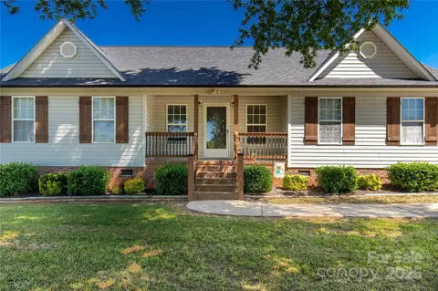 1560 Springlake Rd, York, SC 29745