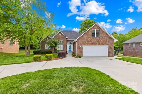 229 River Birch Cir, Mooresville, NC 28115