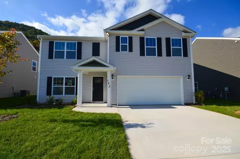 123 Creekwalk Ln, Waynesville, NC 28785