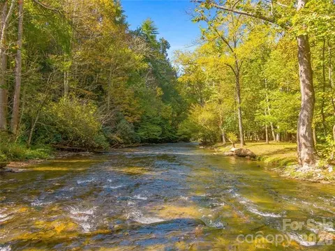 34 Laurel Hts, Mars Hill, NC 28753